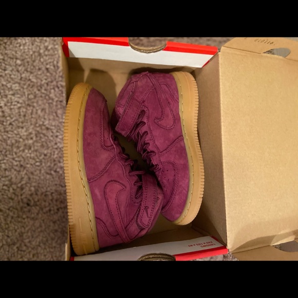 Air Force 1 - Picture 2 of 4